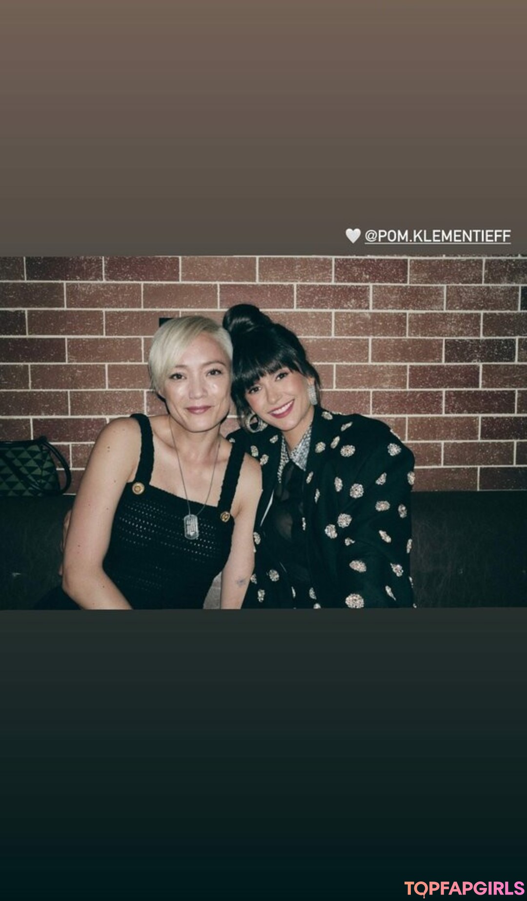 Foto desnuda filtrada de OnlyFans de Nina Dobrev #477 Foto desnuda filtrada de OnlyFans de Nina Dobrev #477