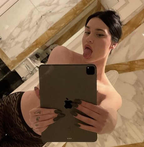Foto desnuda filtrada de OnlyFans de Symone Ryley