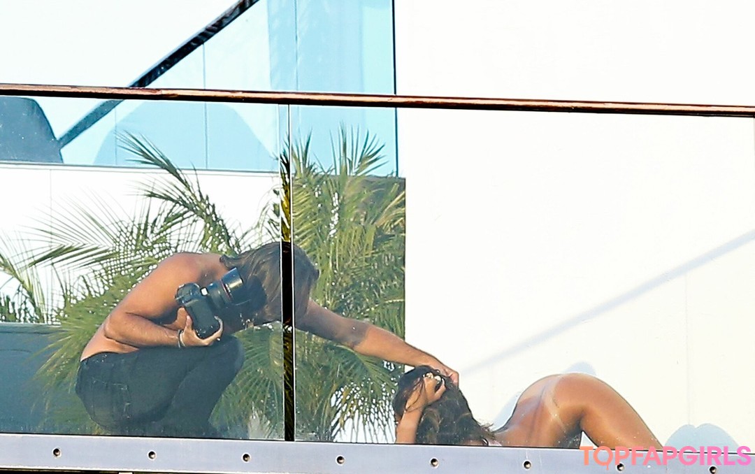 Foto desnuda filtrada de OnlyFans de Rihanna #1204