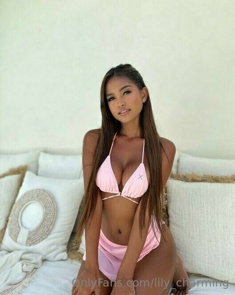 Lily_charming