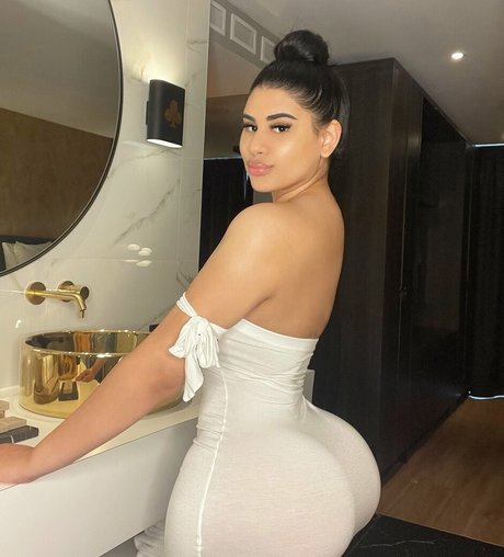 Dominiquejane