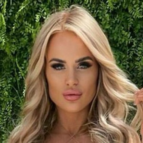 Nicole Farrell