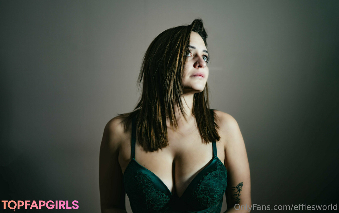 Foto desnuda filtrada de OnlyFans de Effiesworld #25 Foto desnuda filtrada de OnlyFans de Effiesworld #25