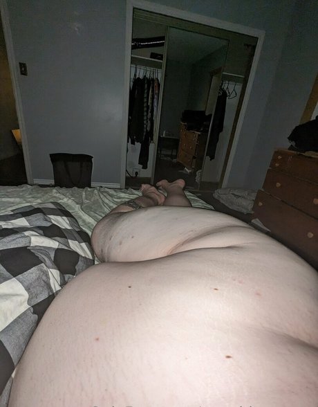 Foto desnuda filtrada de OnlyFans de Tomsbigtummy