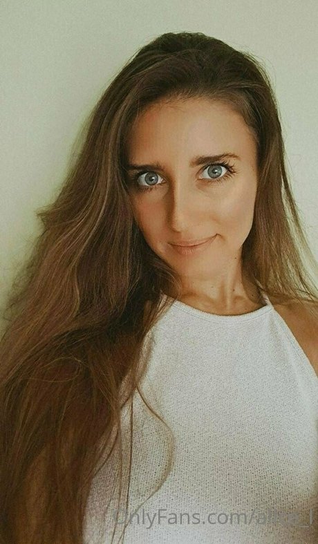 Foto desnuda filtrada de OnlyFans de Alicel