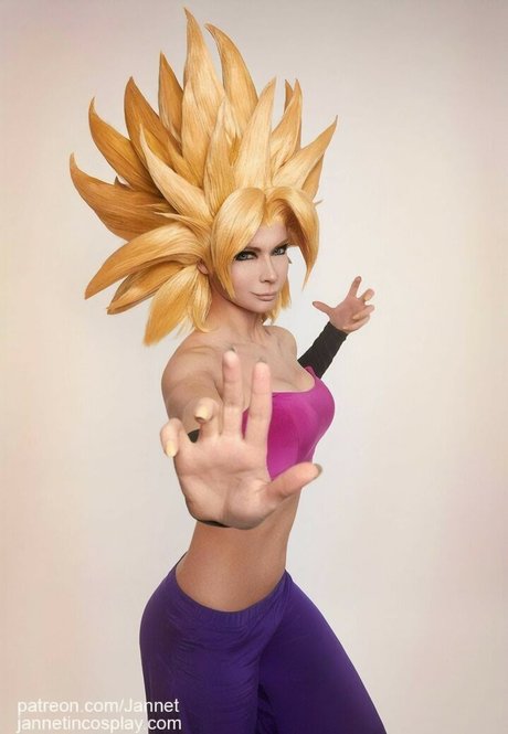 Jannet In Cosplay