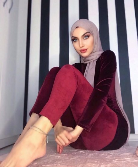 Foto desnuda filtrada de OnlyFans de Sariikubraa