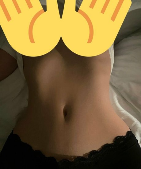 Foto desnuda filtrada de OnlyFans de Initialelon