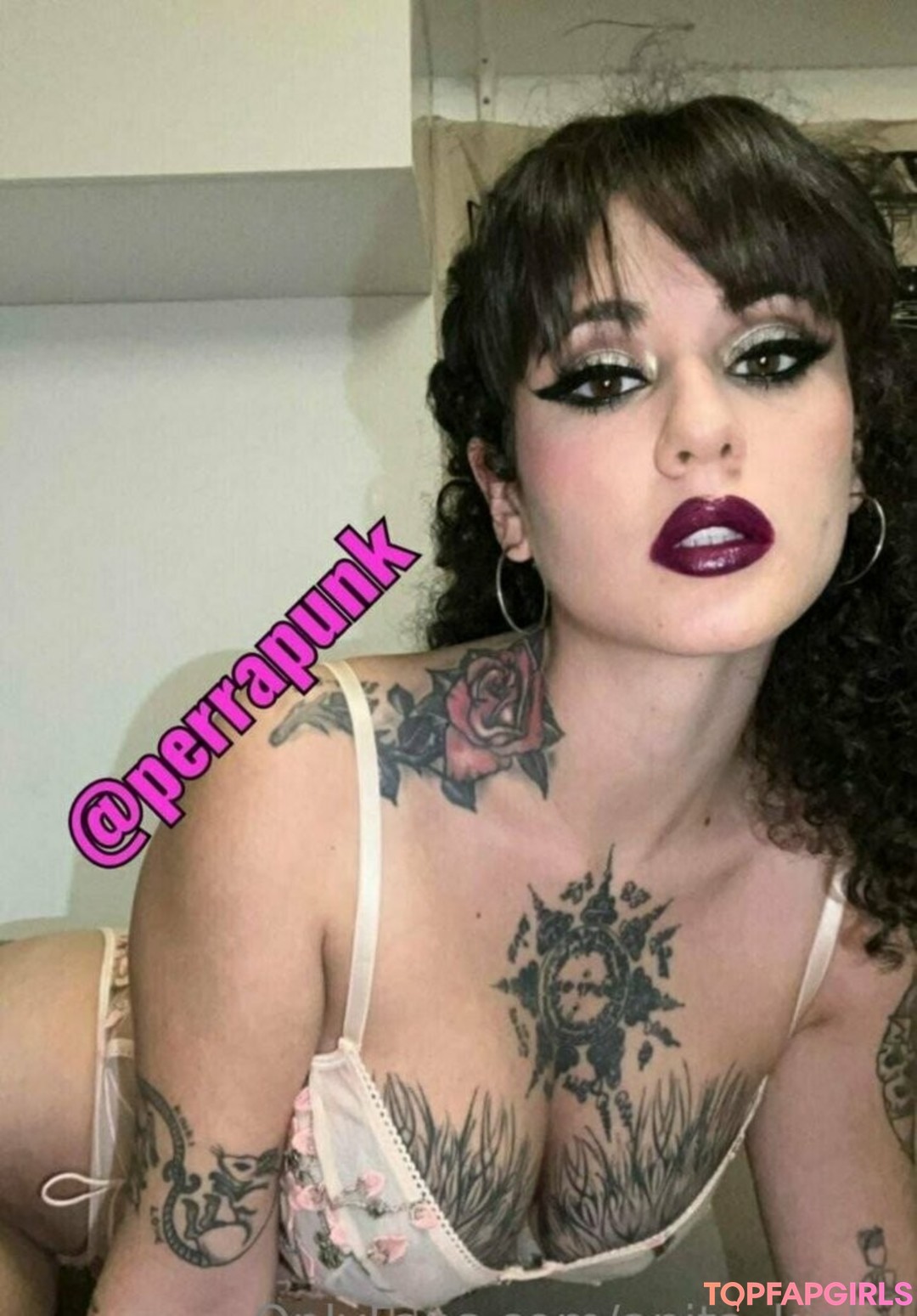 Foto desnuda filtrada de OnlyFans de Anitakinky #4 Foto desnuda filtrada de OnlyFans de Anitakinky #4