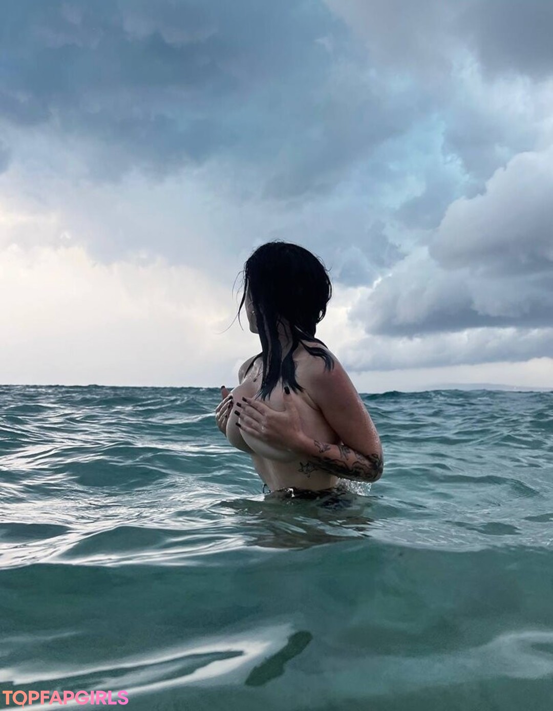 Foto desnuda filtrada de OnlyFans de Innervus #1324
