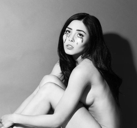 Foto desnuda filtrada de OnlyFans de Anna Akana
