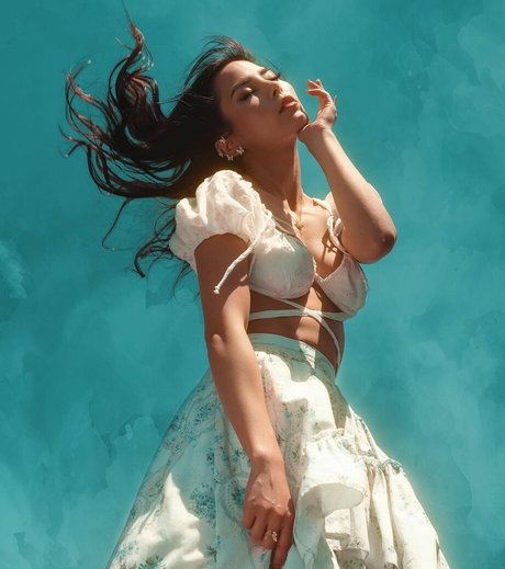 Anna Akana