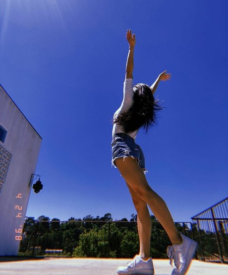 Foto desnuda filtrada de OnlyFans de Anna Akana
