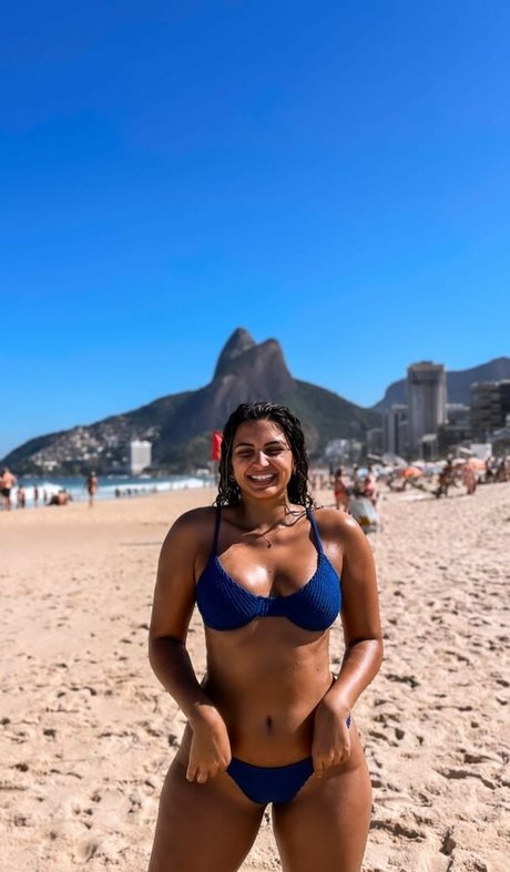 Julie Santos