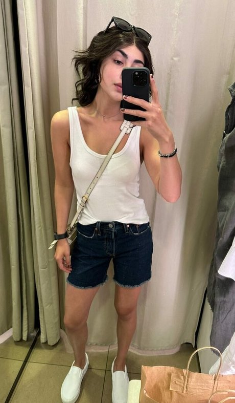 Alexa Mansour