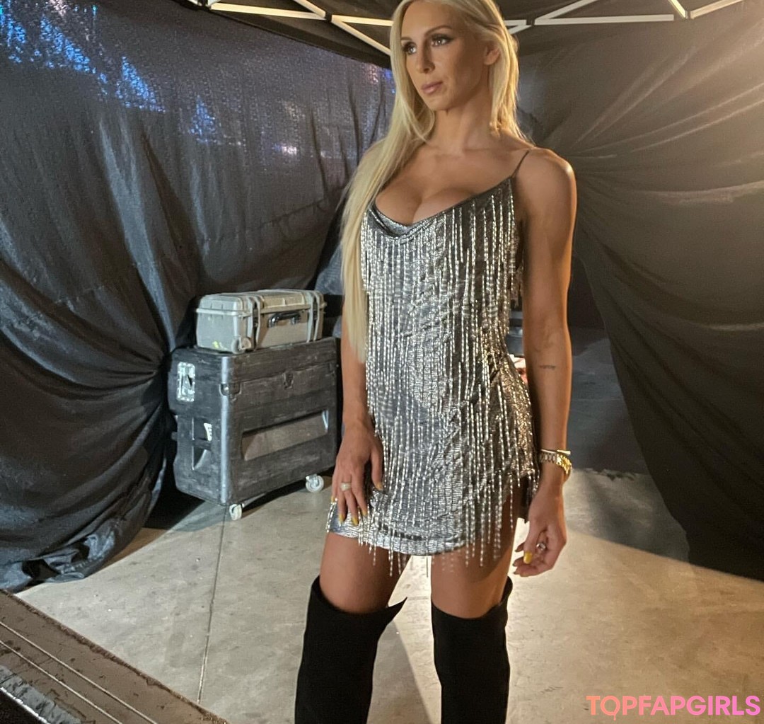 Foto desnuda filtrada de OnlyFans de Charlotte Flair #123 Foto desnuda filtrada de OnlyFans de Charlotte Flair #123