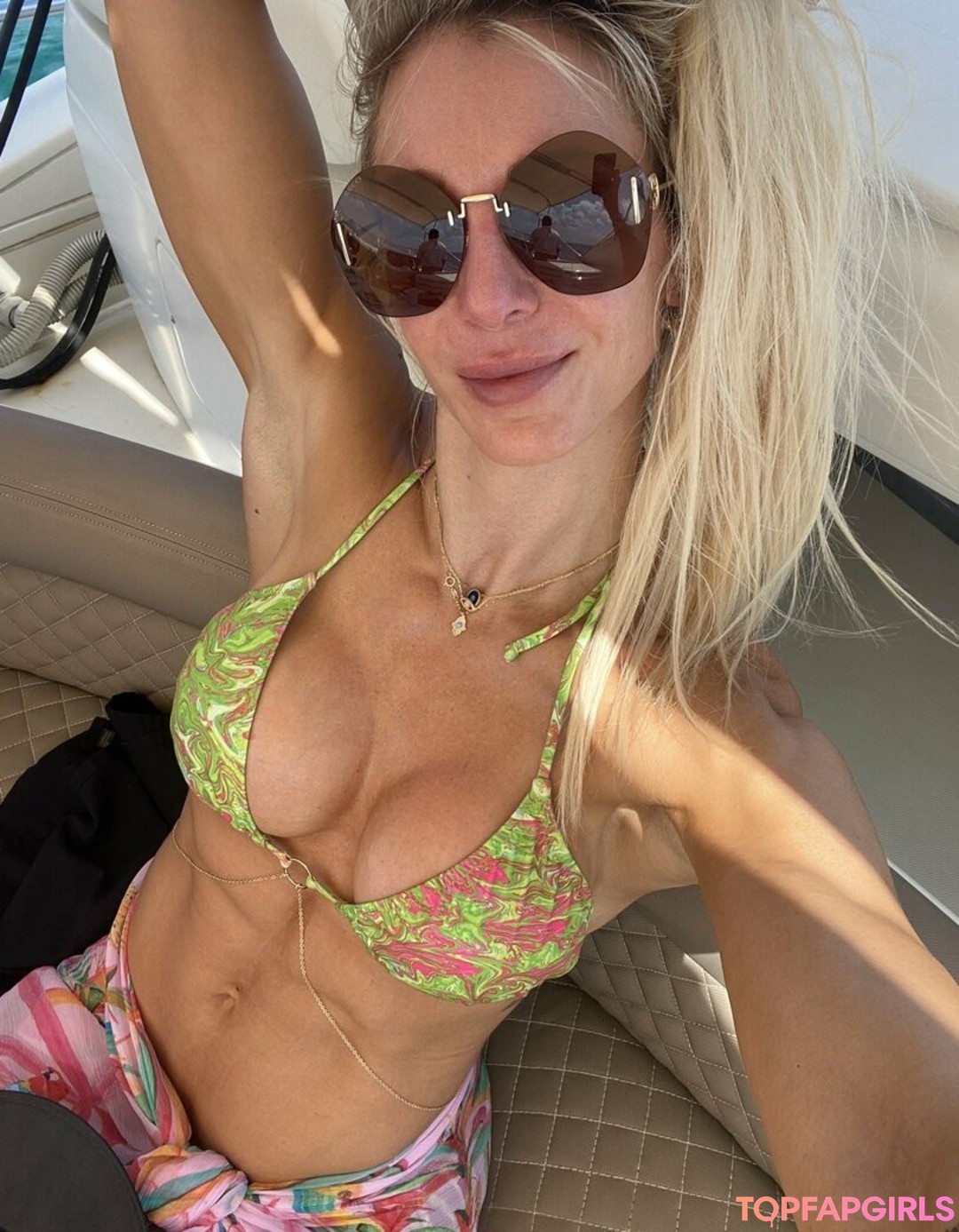 Foto desnuda filtrada de OnlyFans de Charlotte Flair #172 Foto desnuda filtrada de OnlyFans de Charlotte Flair #172