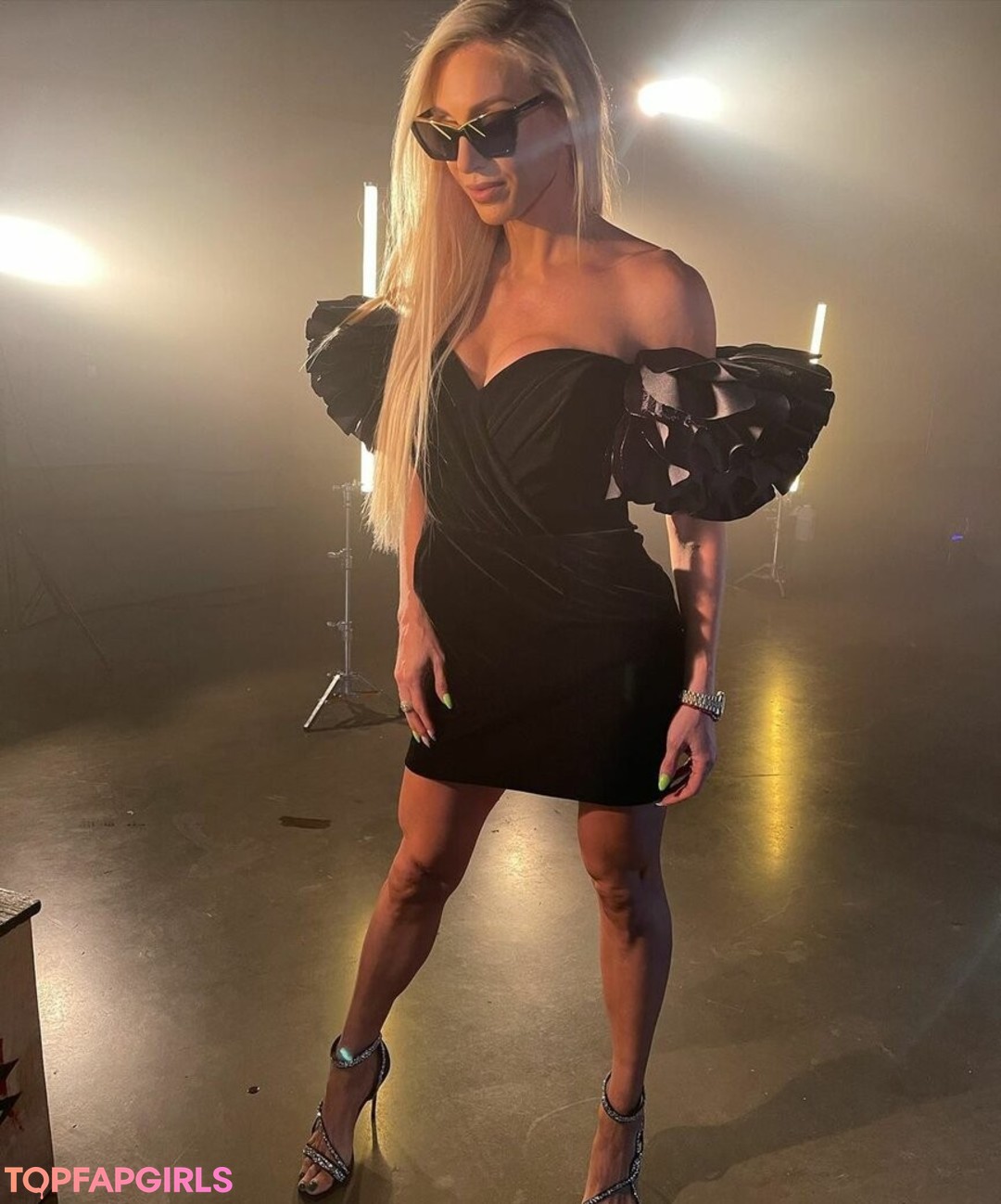 Foto desnuda filtrada de OnlyFans de Charlotte Flair #191 Foto desnuda filtrada de OnlyFans de Charlotte Flair #191