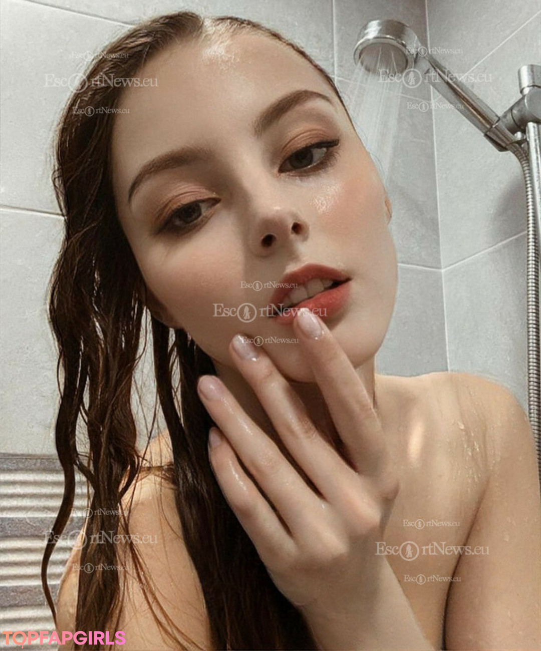 Foto desnuda filtrada de OnlyFans de Marina Bondarko #70 Foto desnuda filtrada de OnlyFans de Marina Bondarko #70