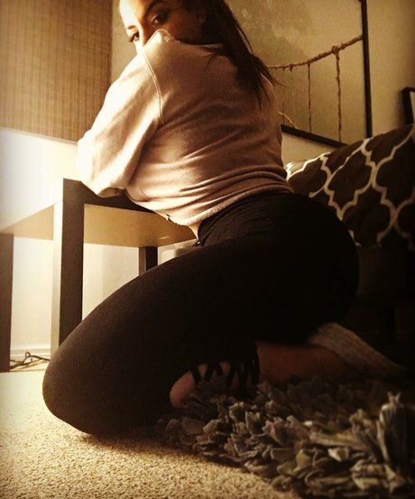 Foto desnuda filtrada de OnlyFans de Iloveteniah