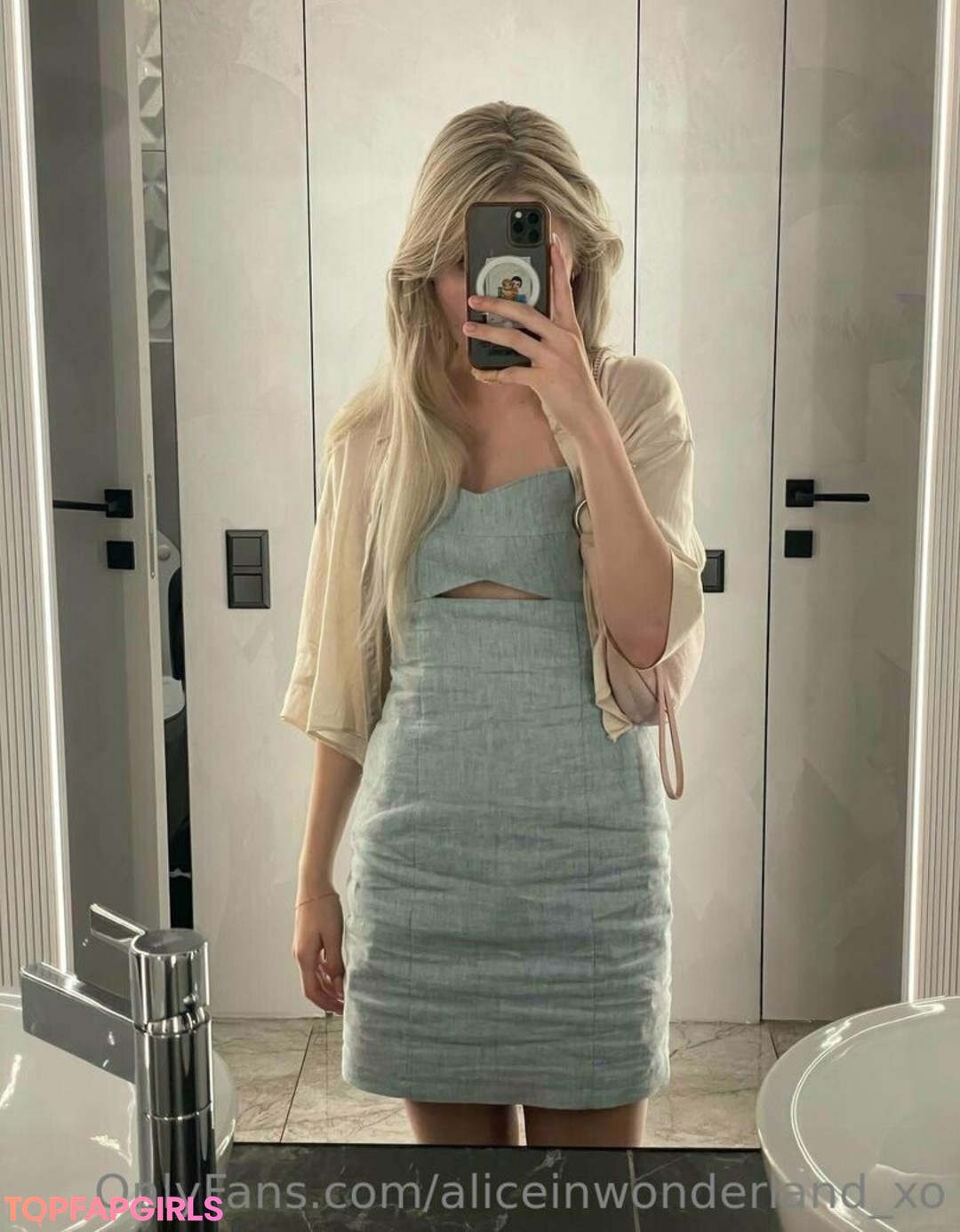 Foto desnuda filtrada de OnlyFans de Aliceinwonderlandxo #96 Foto desnuda filtrada de OnlyFans de Aliceinwonderlandxo #96