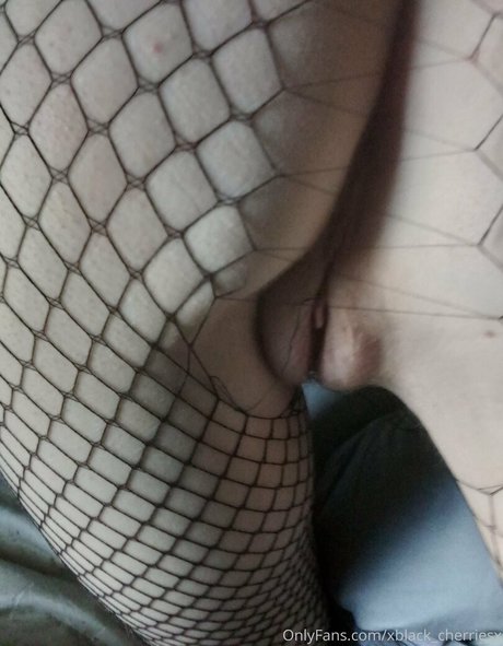 Foto desnuda filtrada de OnlyFans de Xblackcherriesx