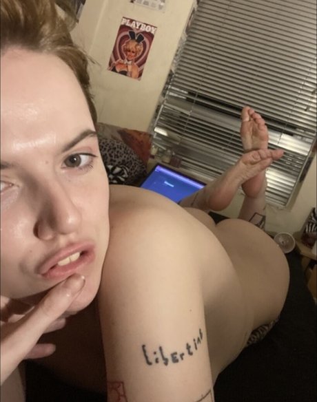 Foto desnuda filtrada de OnlyFans de Cowgirldesserts