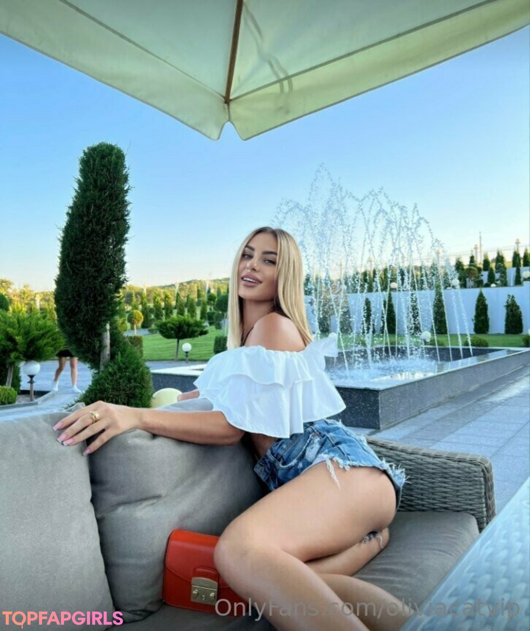 Foto desnuda filtrada de OnlyFans de Oliviacatvip #54 Foto desnuda filtrada de OnlyFans de Oliviacatvip #54