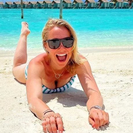 Laura Hamilton