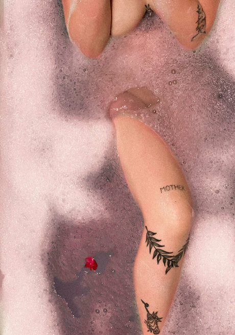 Foto desnuda filtrada de OnlyFans de Girldefeated