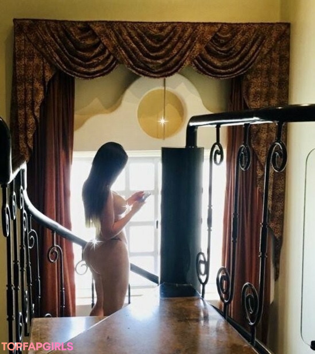 Foto desnuda filtrada de OnlyFans de Linda Gley #1 Foto desnuda filtrada de OnlyFans de Linda Gley #1