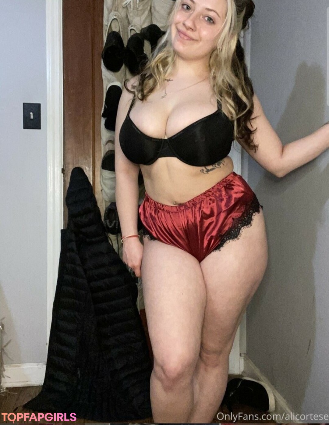 Foto desnuda filtrada de OnlyFans de Alicortese #33 Foto desnuda filtrada de OnlyFans de Alicortese #33