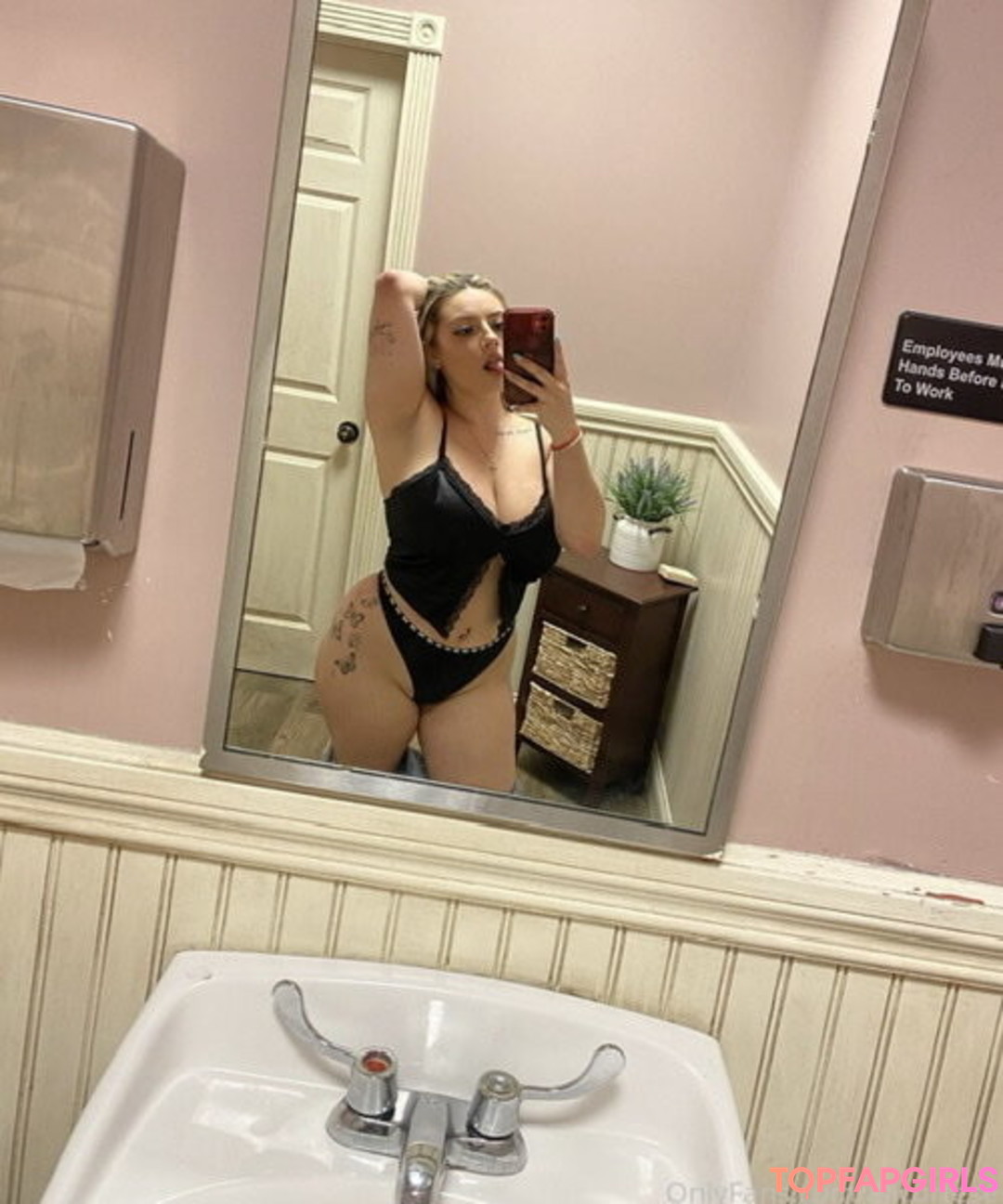 Foto desnuda filtrada de OnlyFans de Alicortese #6 Foto desnuda filtrada de OnlyFans de Alicortese #6