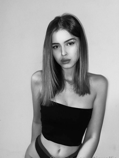 Foto desnuda filtrada de OnlyFans de Tinyellie