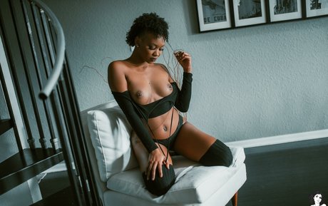 Naomi Sg