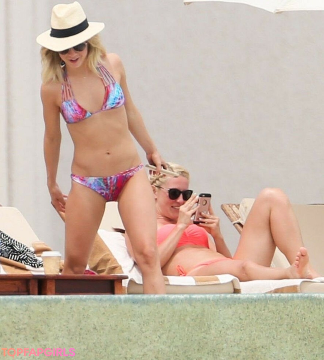 Foto desnuda filtrada de OnlyFans de Julianne Hough #224 Foto desnuda filtrada de OnlyFans de Julianne Hough #224