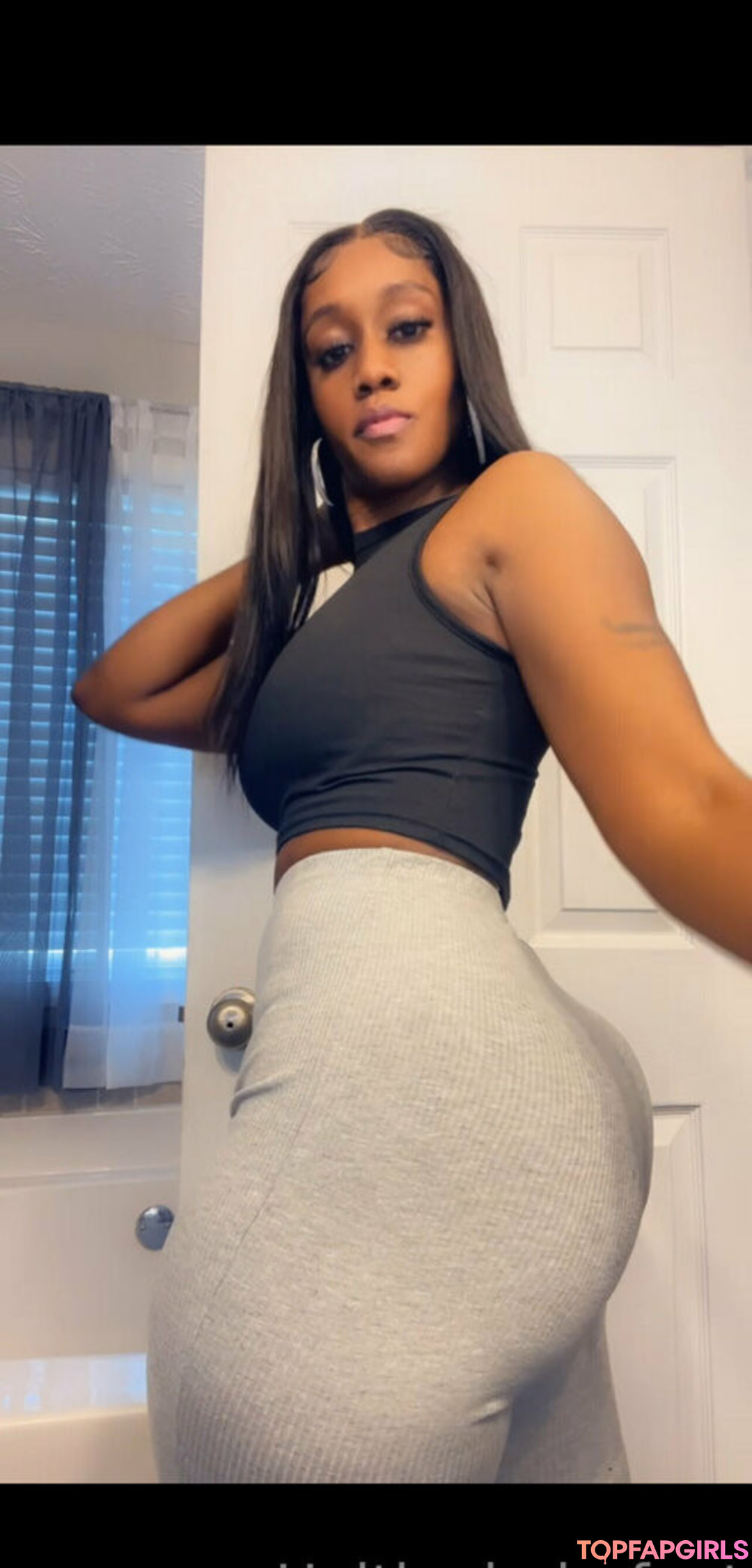 Foto desnuda filtrada de OnlyFans de Haitianbabefeet #90 Foto desnuda filtrada de OnlyFans de Haitianbabefeet #90