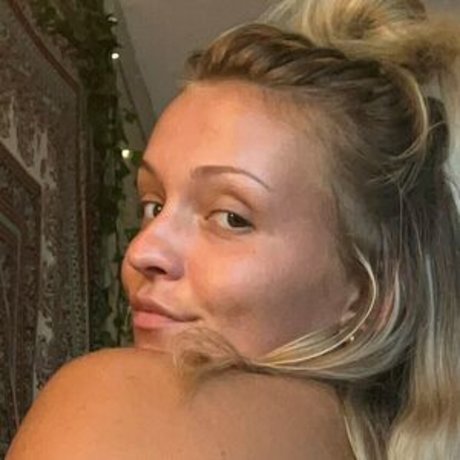 Foto desnuda filtrada de OnlyFans de Ariastormx