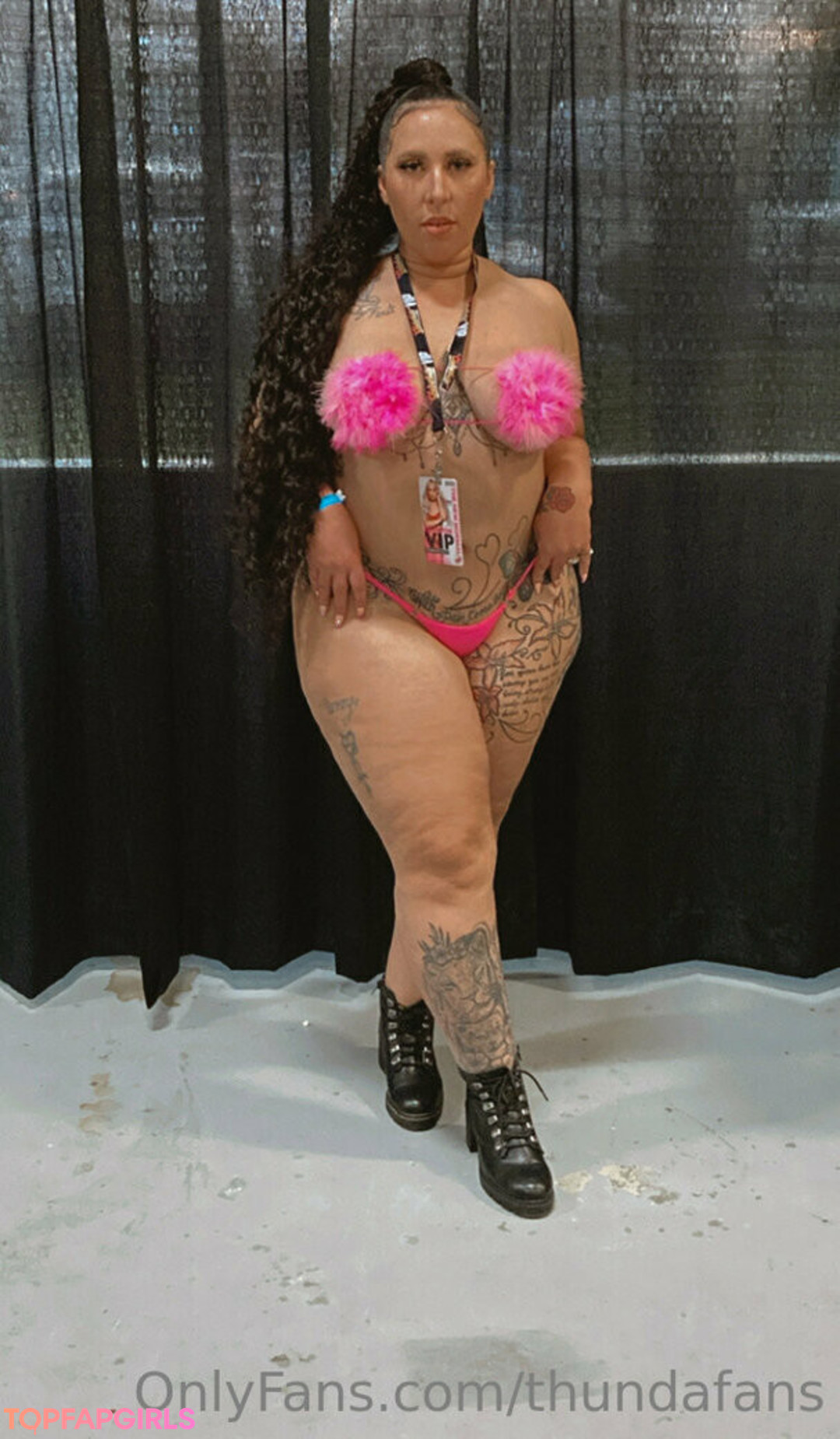 Foto desnuda filtrada de OnlyFans de Thundafans #15 Foto desnuda filtrada de OnlyFans de Thundafans #15