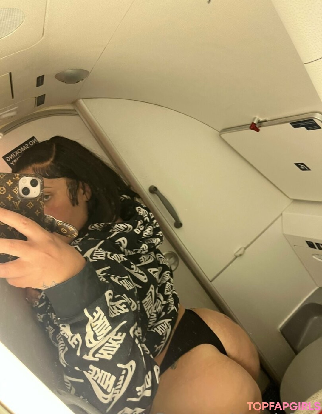 Foto desnuda filtrada de OnlyFans de Thundafans #217 Foto desnuda filtrada de OnlyFans de Thundafans #217
