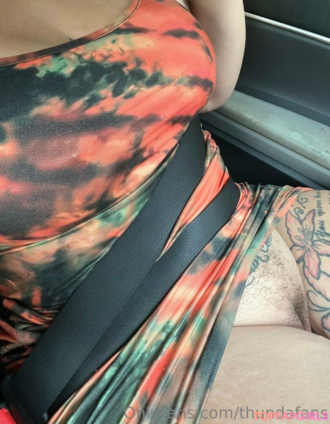 Foto desnuda filtrada de OnlyFans de Thundafans #232 Foto desnuda filtrada de OnlyFans de Thundafans #232