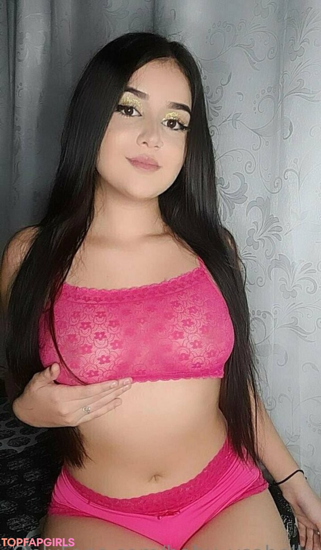 Foto desnuda filtrada de OnlyFans de Babyysabella #21 Foto desnuda filtrada de OnlyFans de Babyysabella #21
