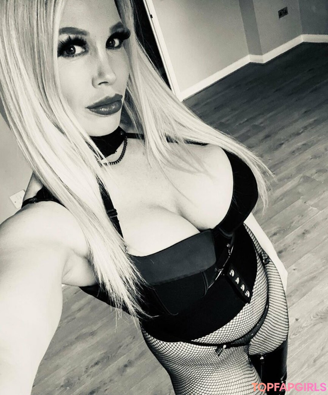 Foto desnuda filtrada de OnlyFans de Rebeccamorefree #14 Foto desnuda filtrada de OnlyFans de Rebeccamorefree #14