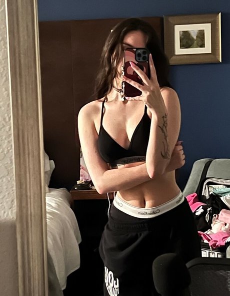Foto desnuda filtrada de OnlyFans de Beebee Asmr