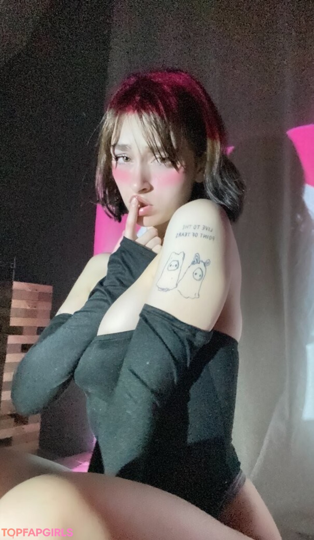 Foto desnuda filtrada de OnlyFans de Awholelottazozo #163 Foto desnuda filtrada de OnlyFans de Awholelottazozo #163