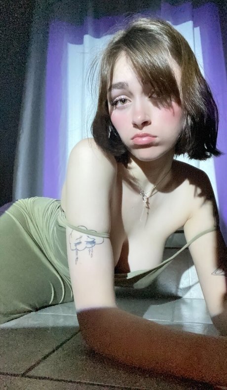Foto desnuda filtrada de OnlyFans de Awholelottazozo