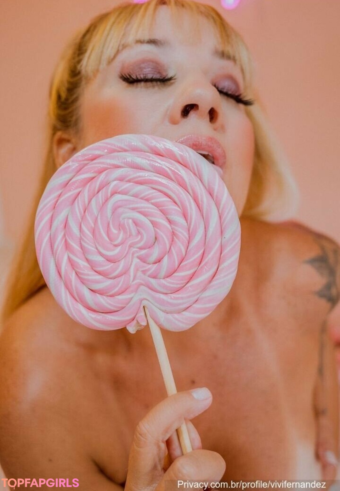 Foto desnuda filtrada de OnlyFans de Vivi Fernandez #127 Foto desnuda filtrada de OnlyFans de Vivi Fernandez #127