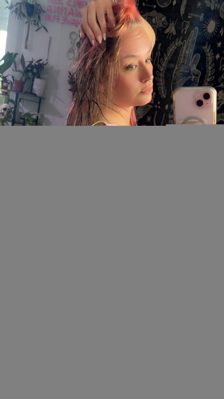 Foto desnuda filtrada de OnlyFans de Pinkiibxtchfree