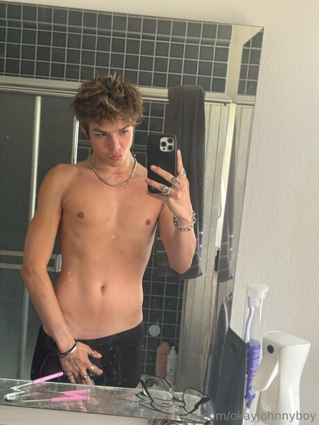 Foto desnuda filtrada de OnlyFans de Okayjohnnyboy