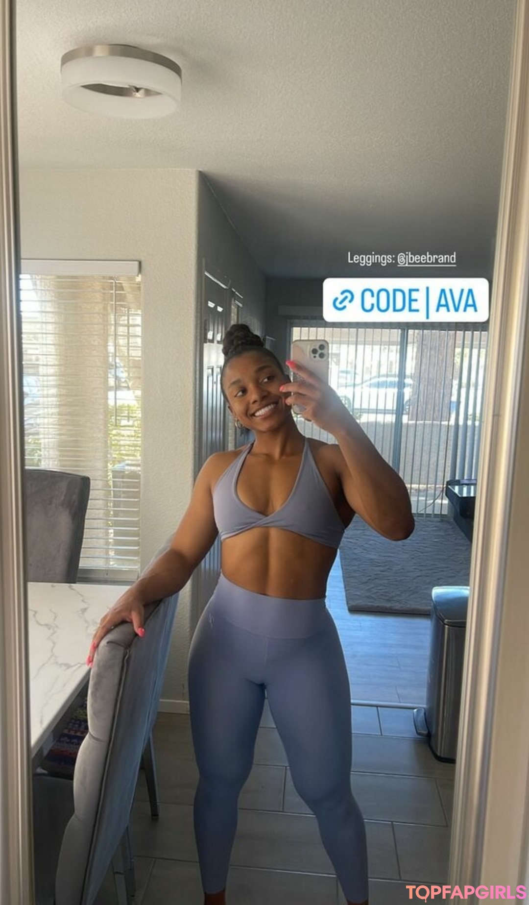 Foto desnuda filtrada de OnlyFans de Aaaaayevuh #43 Foto desnuda filtrada de OnlyFans de Aaaaayevuh #43
